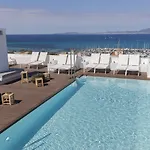 Whala!fun Hotel